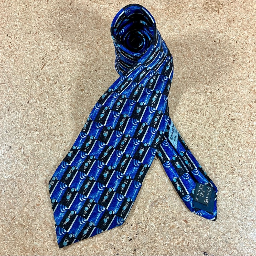 Ermenegildo Zegna Men's 100% Silk Necktie Made in Italy Architectural Art Deco